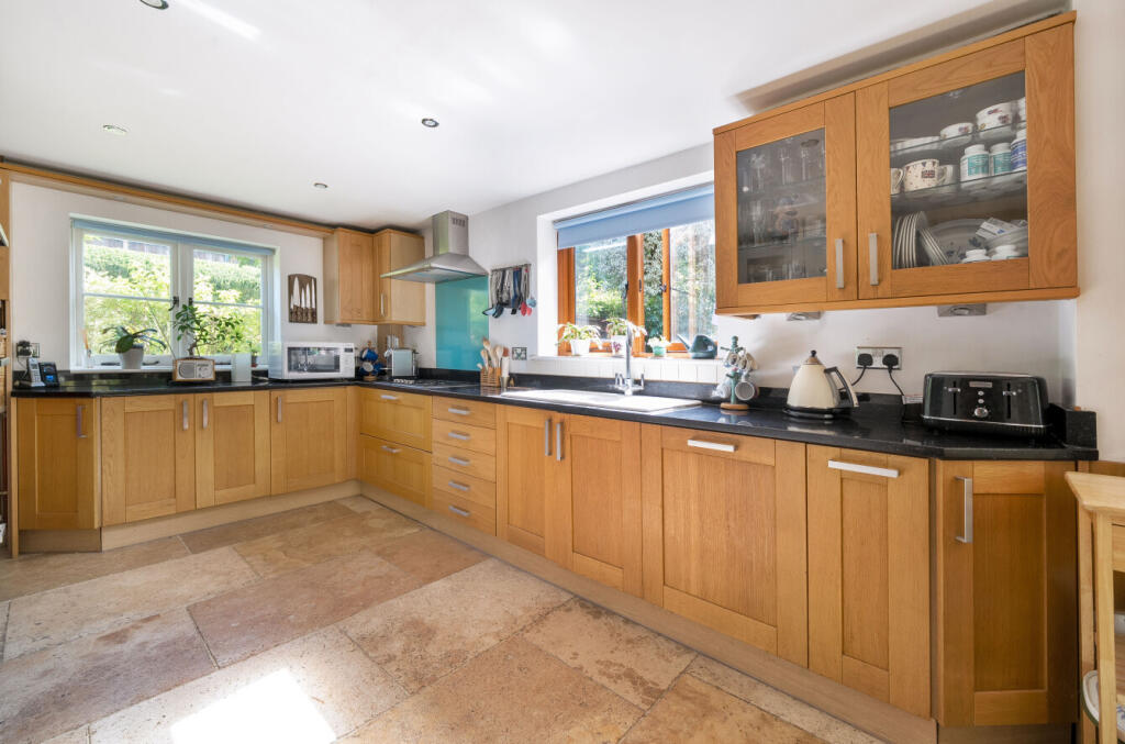 1315072-20-685af8...