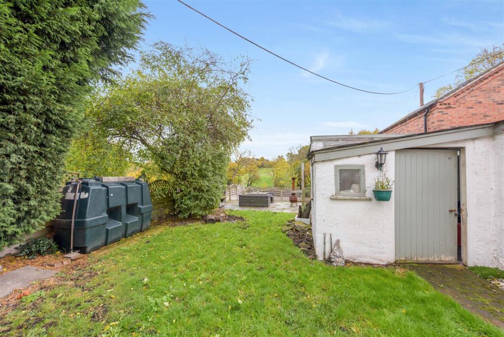 111 Limby Hall Lane, Swannington