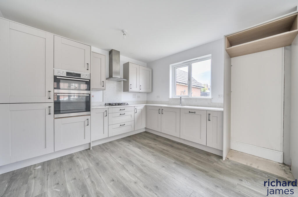 b694f4af5a284bc8a281971a7ba1c630