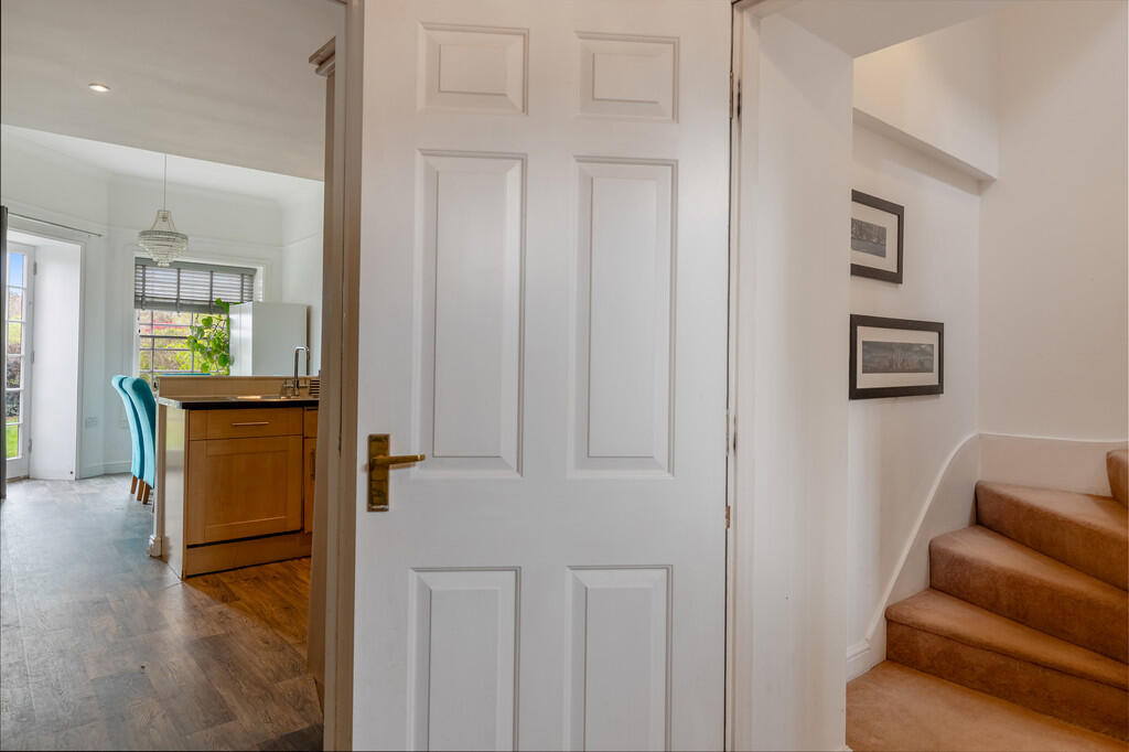 A17 - 4 Woodbury ...