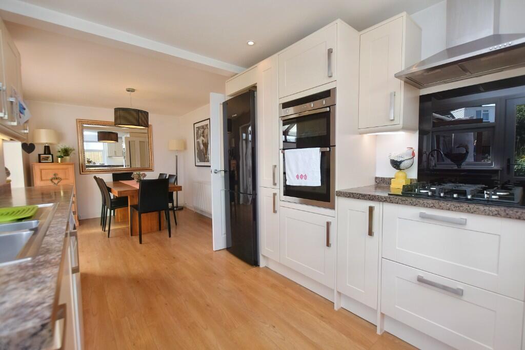 Modern kitchen/diner