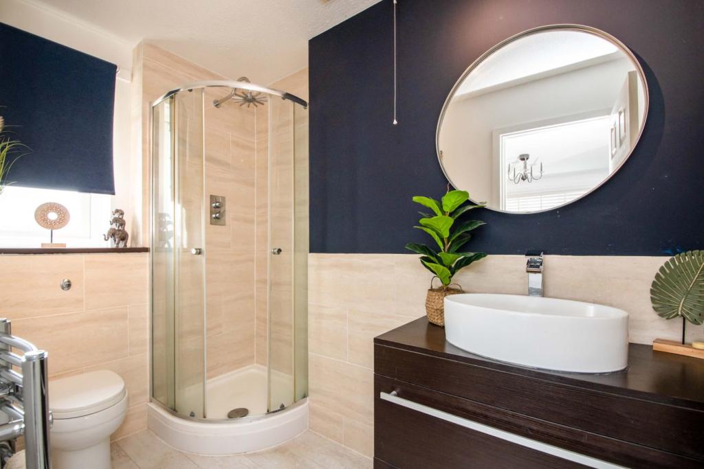 En-suite Shower Room