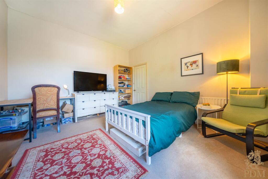 8 Claremont Rd Nottingham NG5 1BH