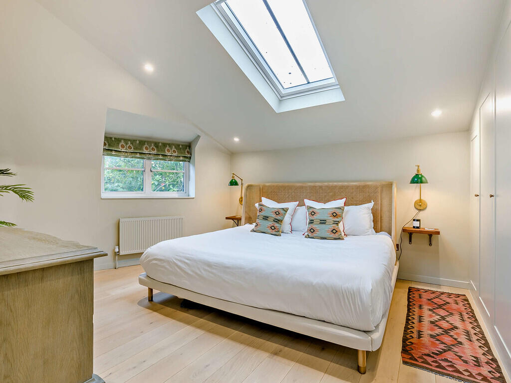 8664754-interior0...