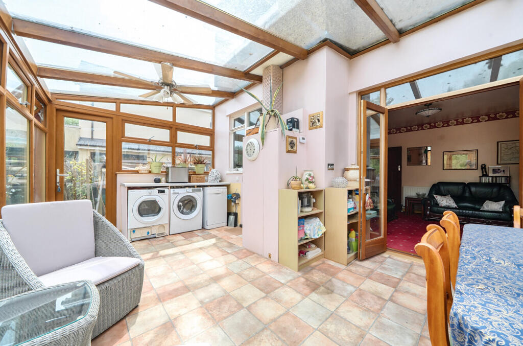 1319849-8-68681bb...