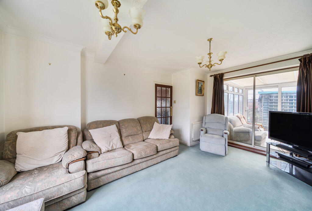 1374046-10-690237...