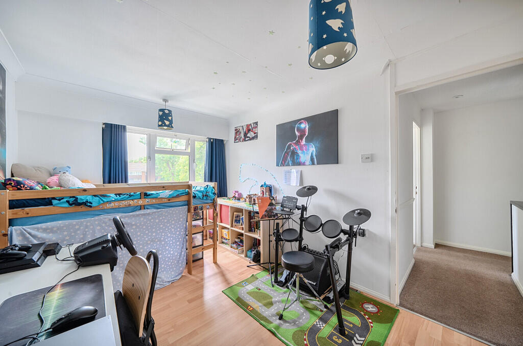 1299837-11-683707...