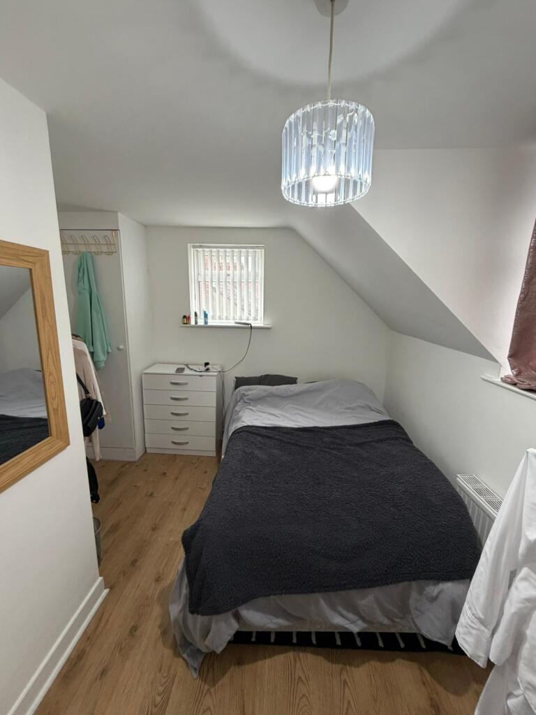 WhatsApp Image 2025-10-10 at 13.37.11_543df12c