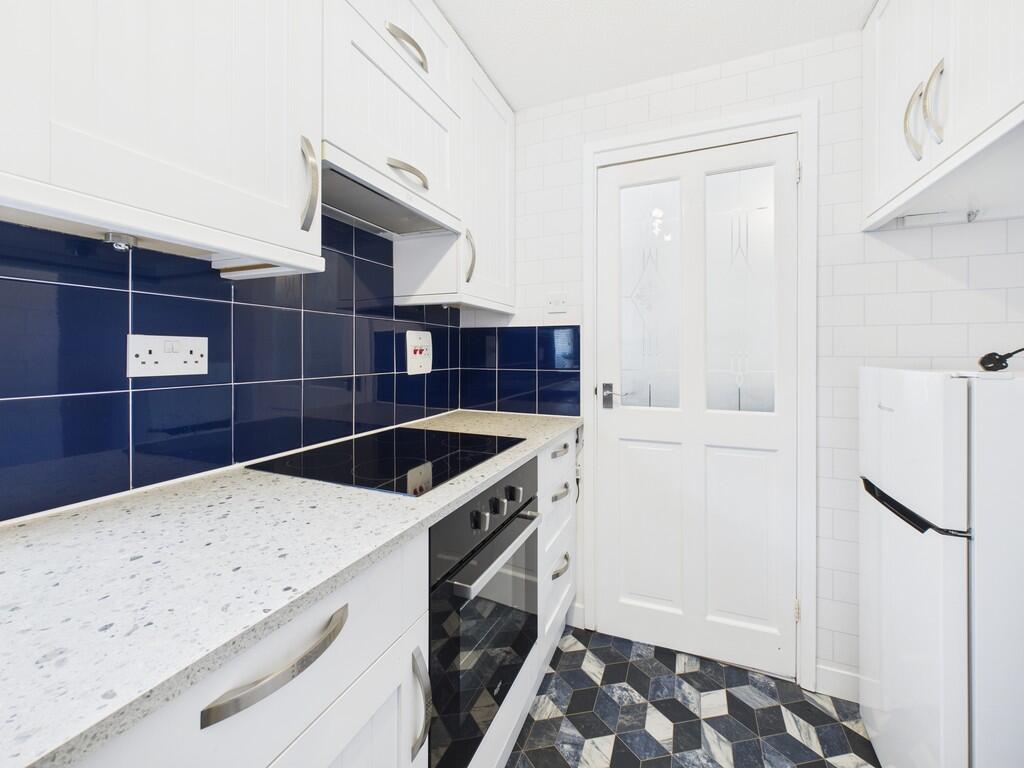 CAM05068G0-PR0050...