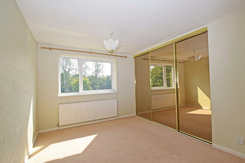 36 Leadbetter Drive, bed 1 new.jpg