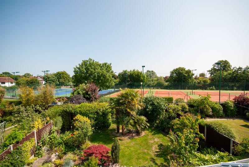 Garden to Tennis Courts