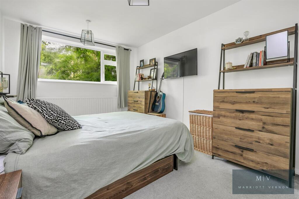 Flat 4 Linkfield Court MV-4.jpg