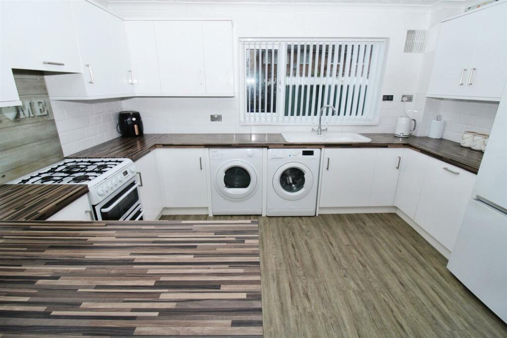 Fitted Breakfast Kitchen