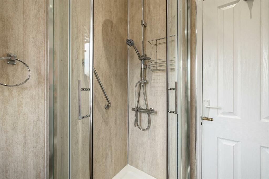 23 Tweed Crescent Galashiels 19.JPG