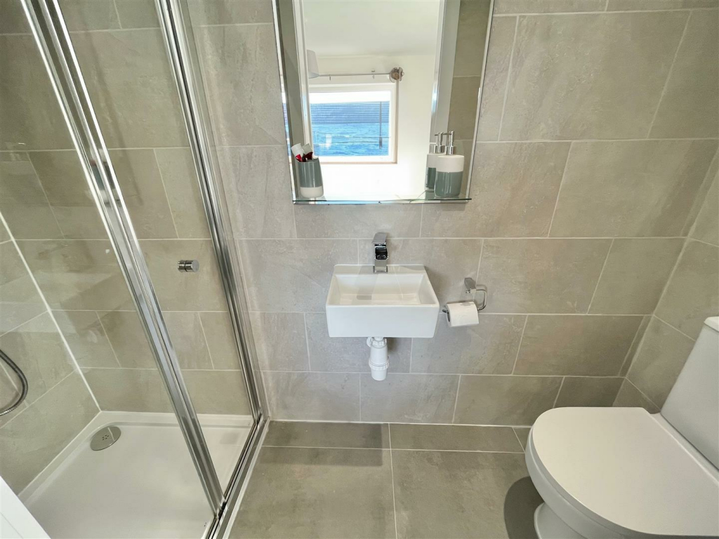 Bed 1 Ensuite Shower Room