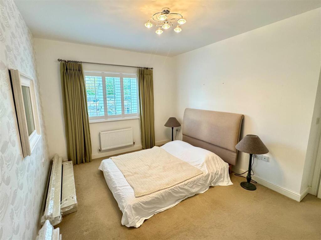 27 Stret Caradoc Bedroom 1