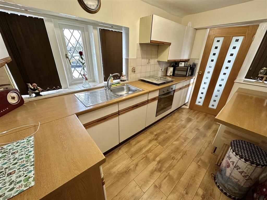 kitchen5.jpg