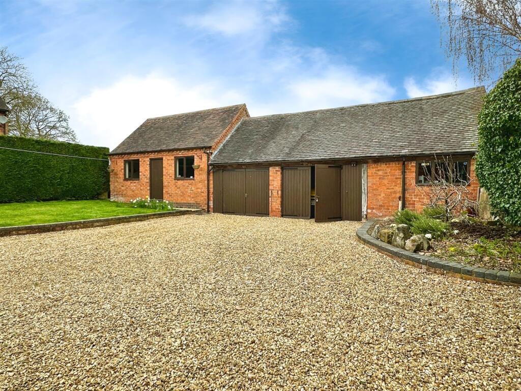 separate dble garage.annexe/workshop