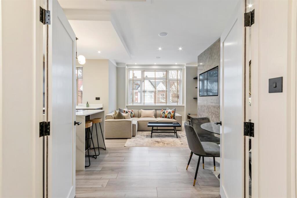 Open plan Kitchen/Living/Dining