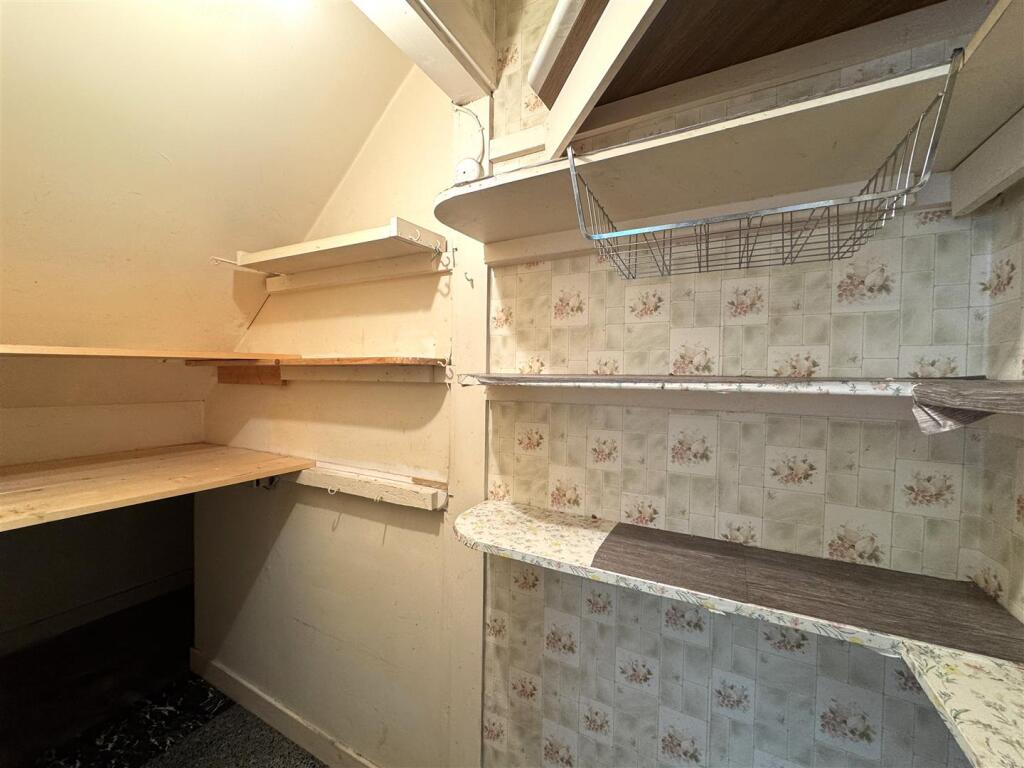 PANTRY.JPG