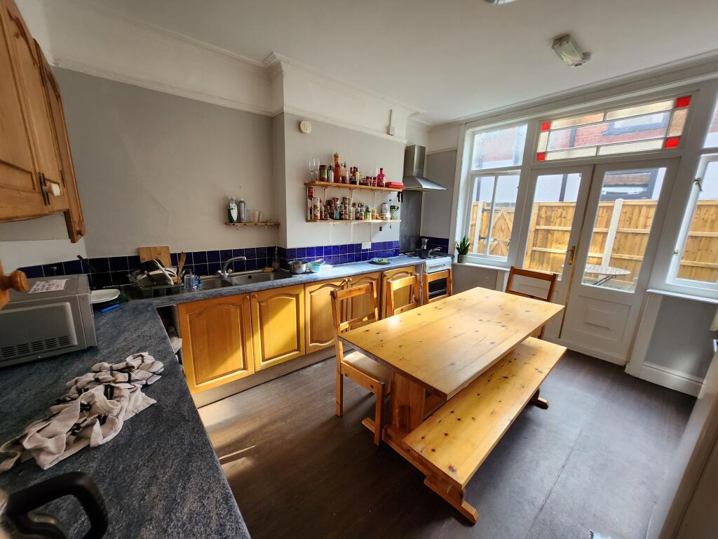 Kitchen 1