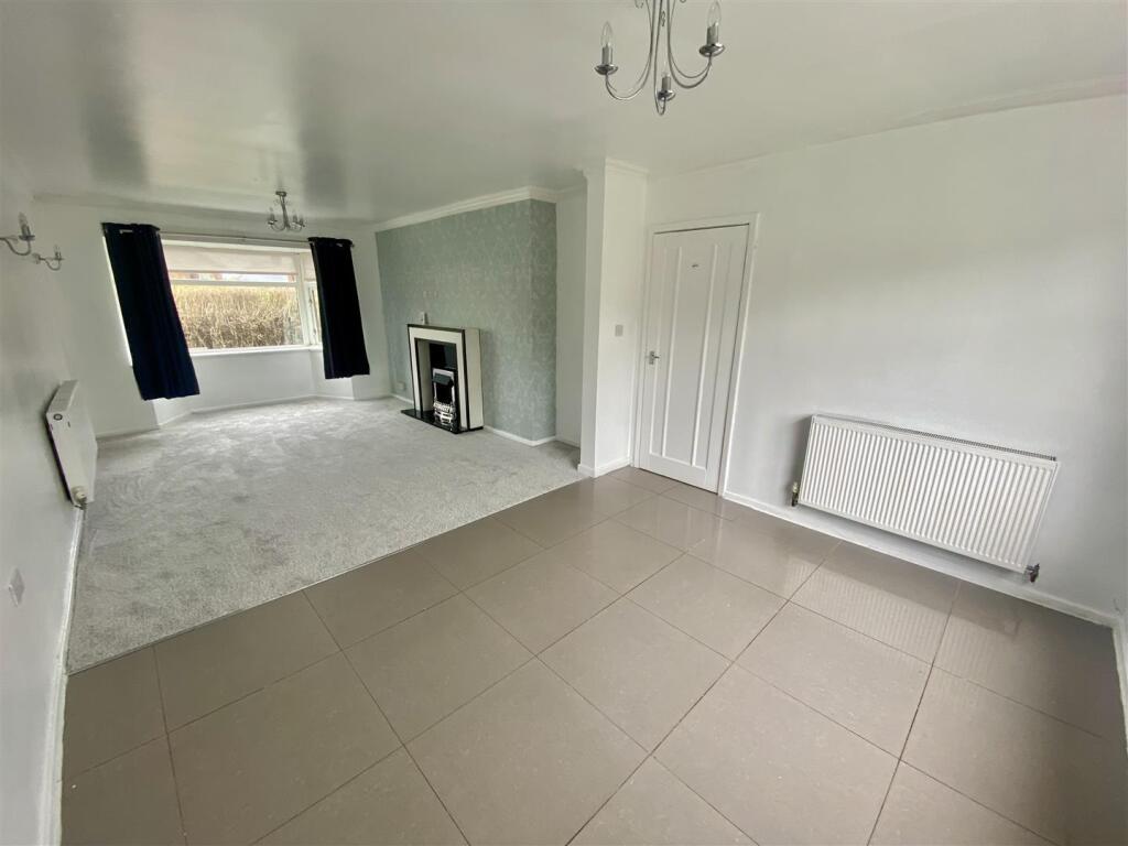 Bramleys Estate Agents - Cross Road - Mirfield (8)