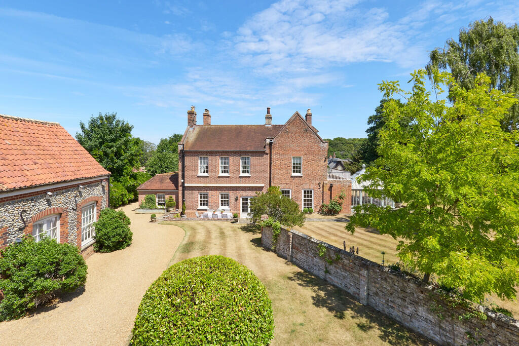 Moulton Hall 0907...