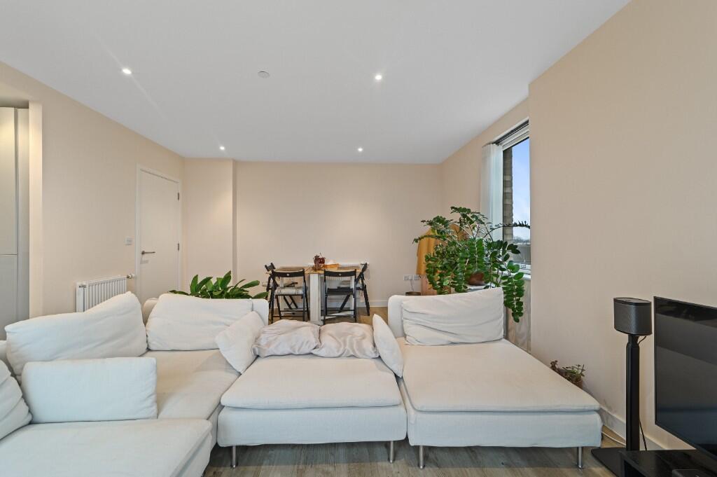 Open Plan Living/Kit