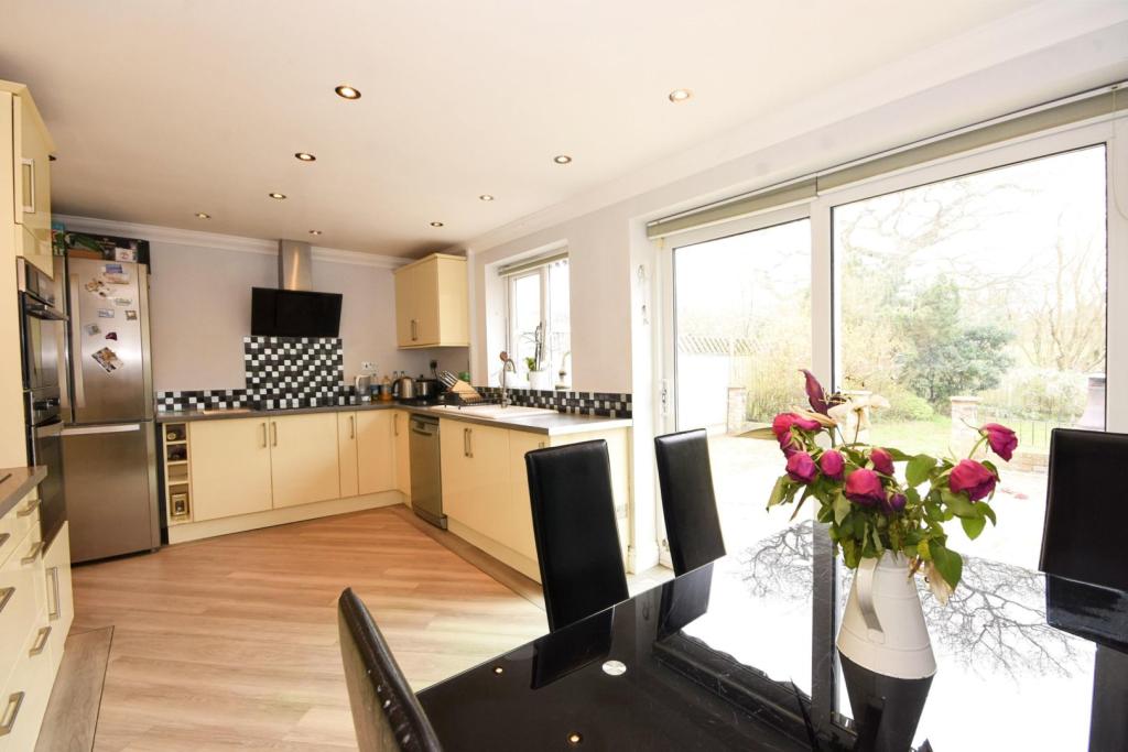 Kitchen/Breakfast