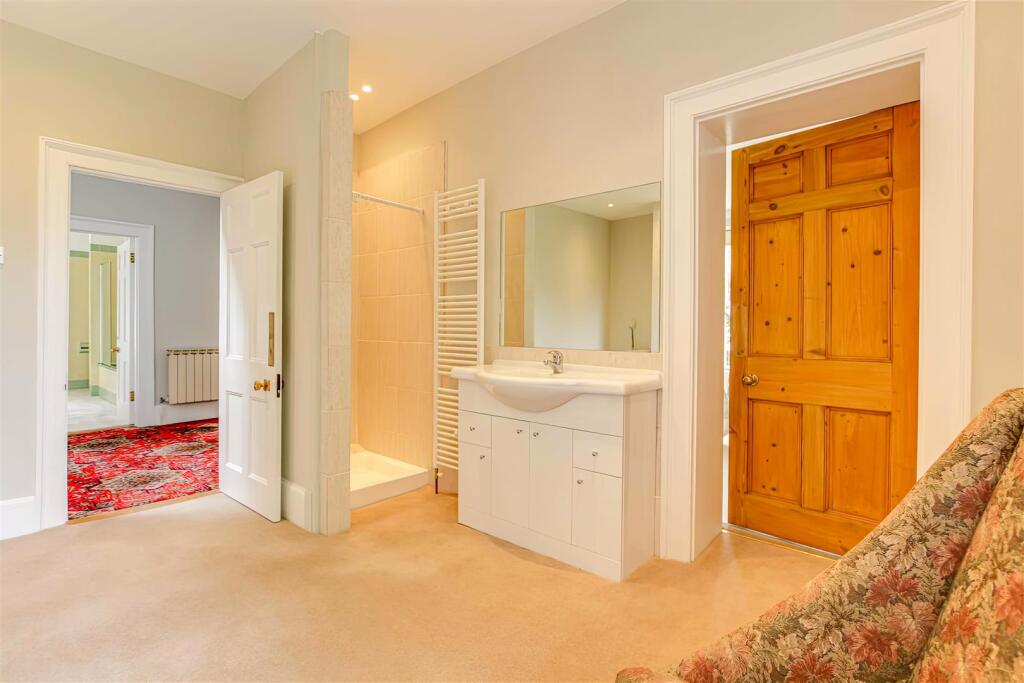 Bedroom 1 Ensuite