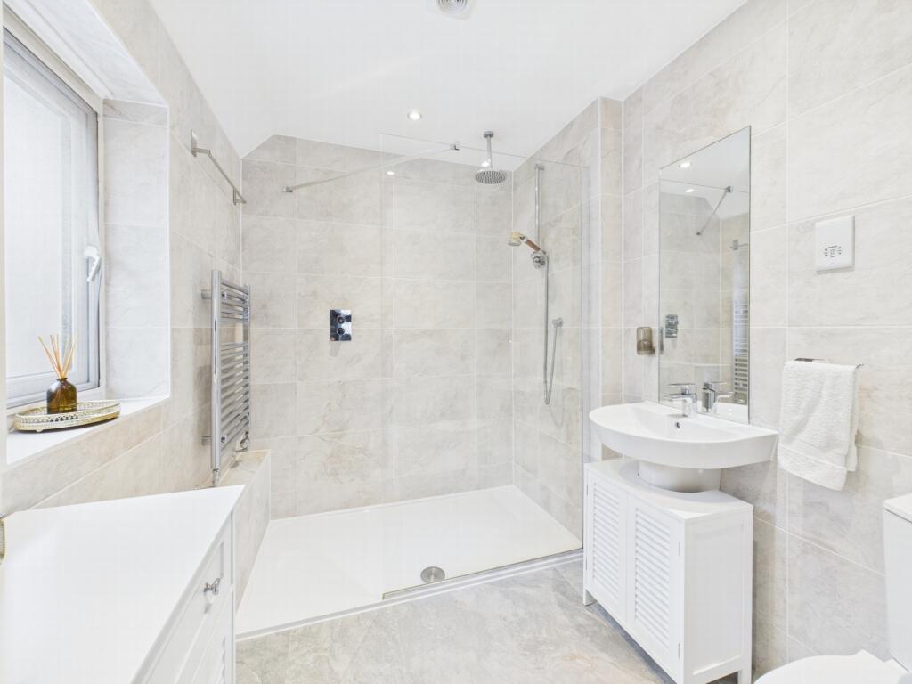 En Suite Shower Room