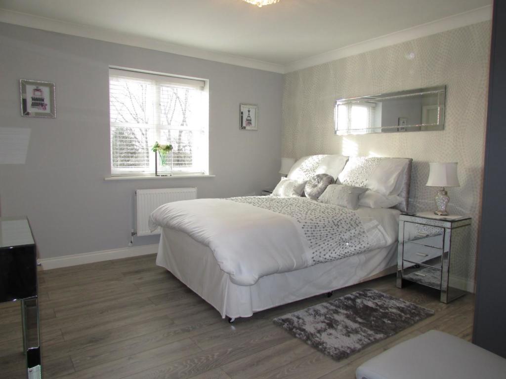 NewOakCl34bed1.JPG