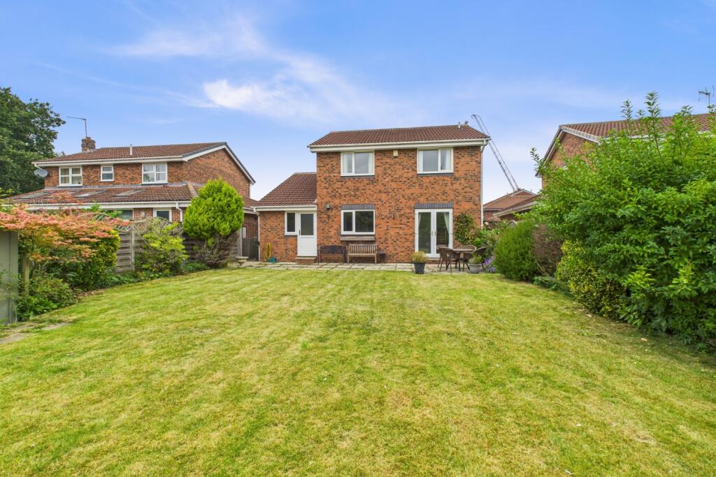 CAM03162G0-PR0312-STILL053