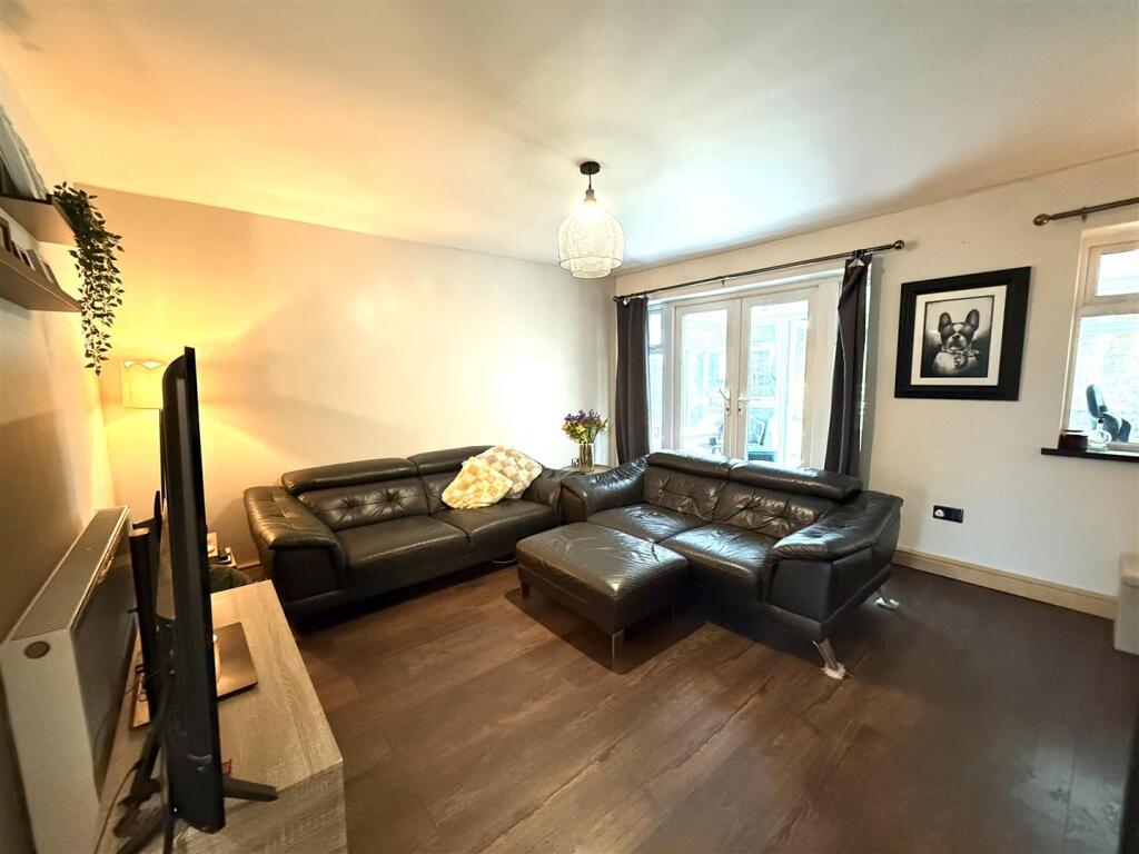 11 rectory lane lounge 2.jpeg