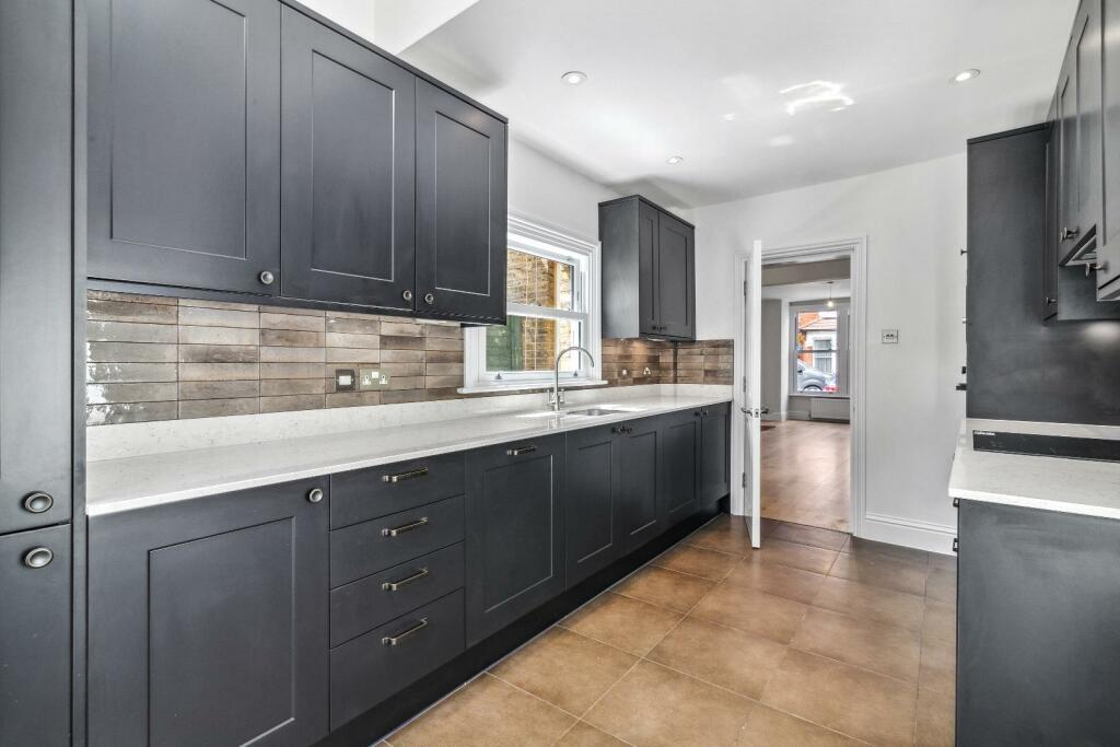 Kitchen / Breakfast Room