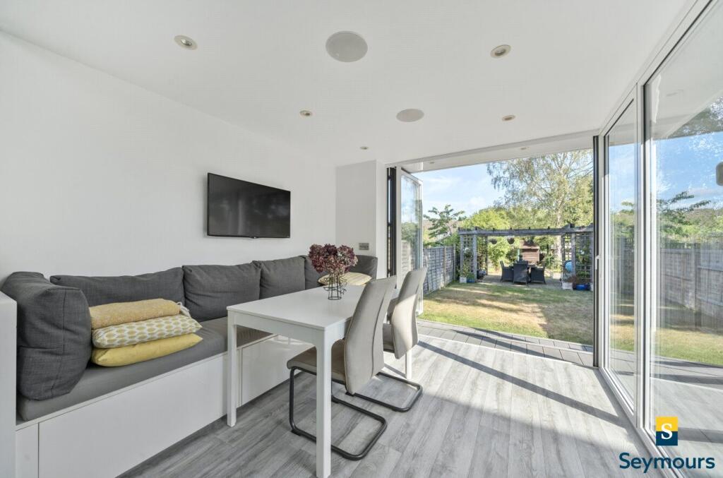 Breakfast Room