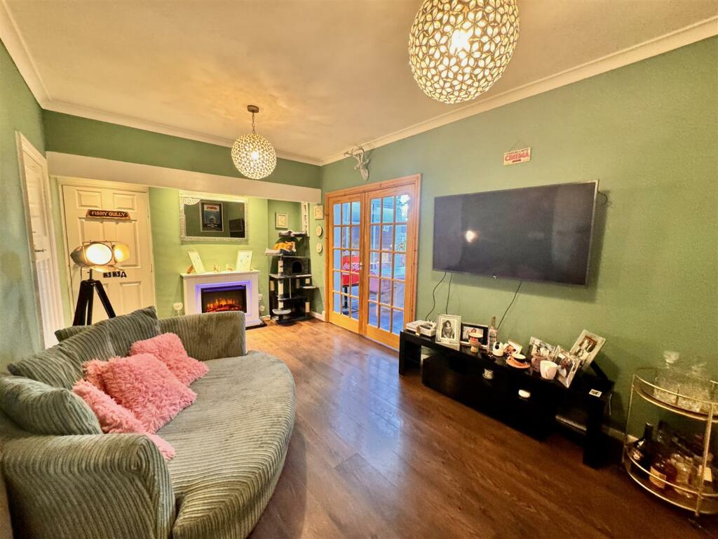 SITTING ROOM