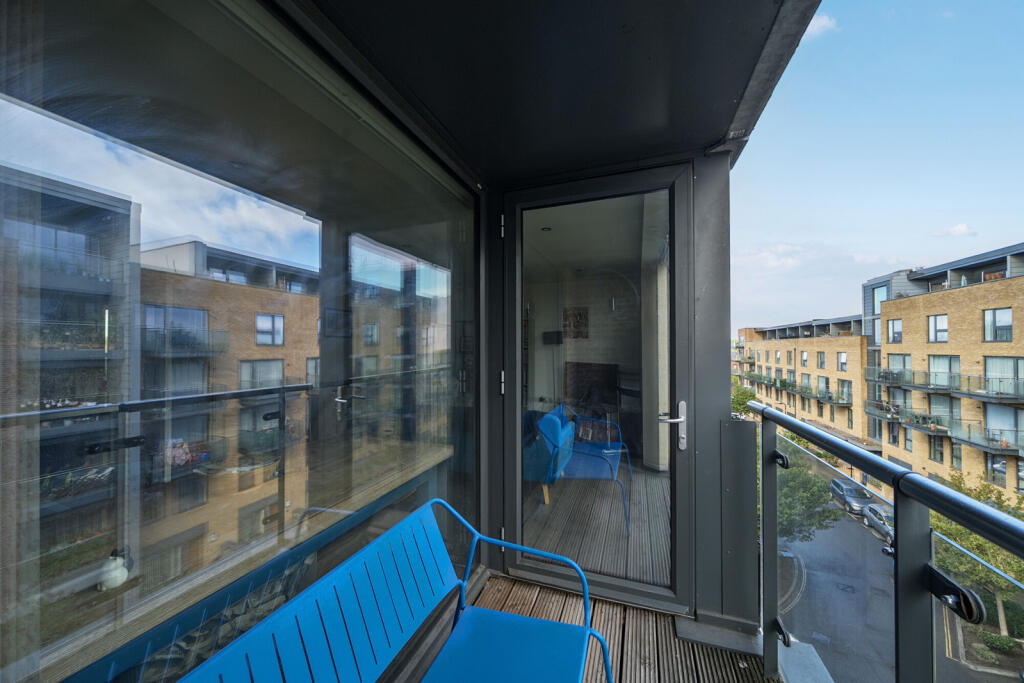 1353633-7-68c81f3...