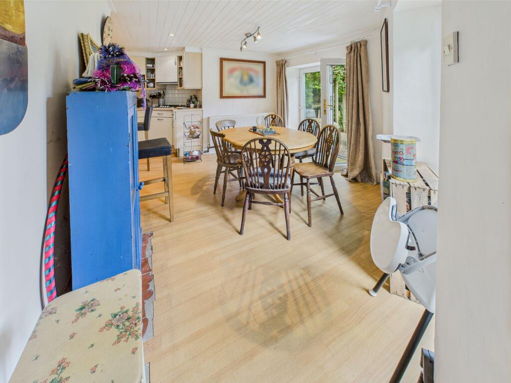 Kitchen Diner - Dining Area