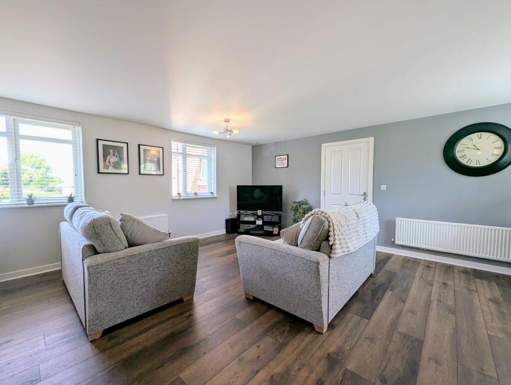 Lounge / Dining Room