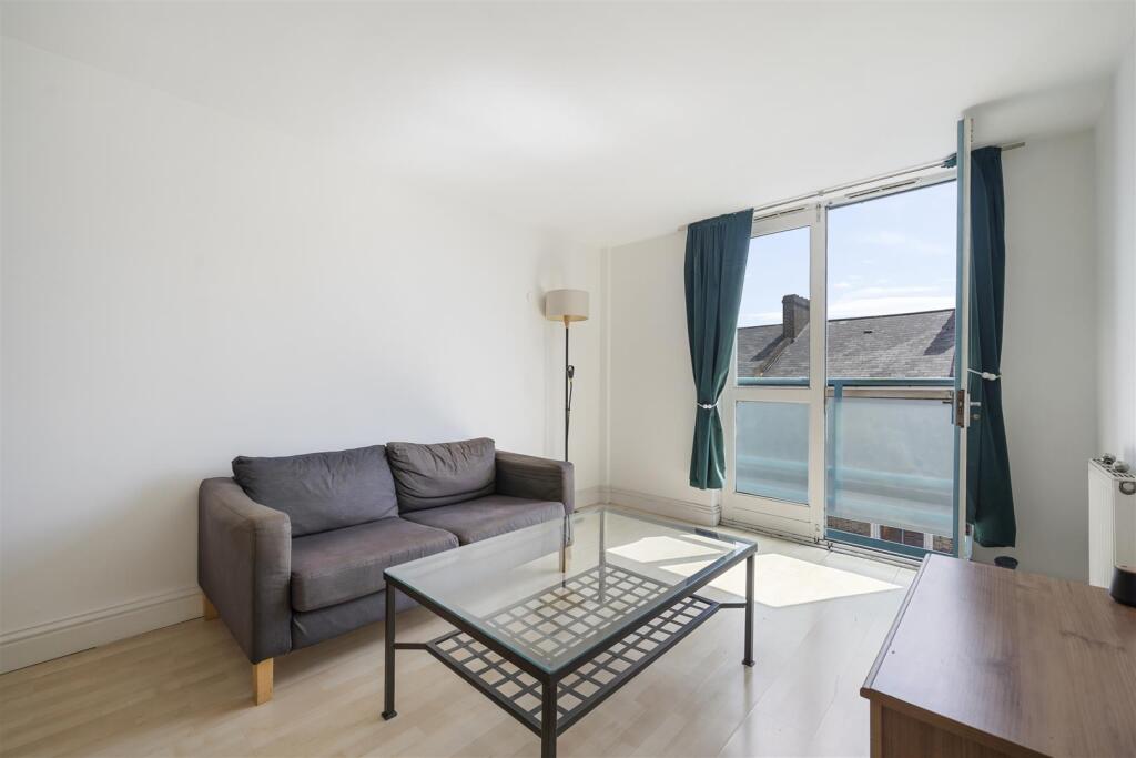 Point Zero, Flat 17, 2A Queenstown Road SW8 3RX-No