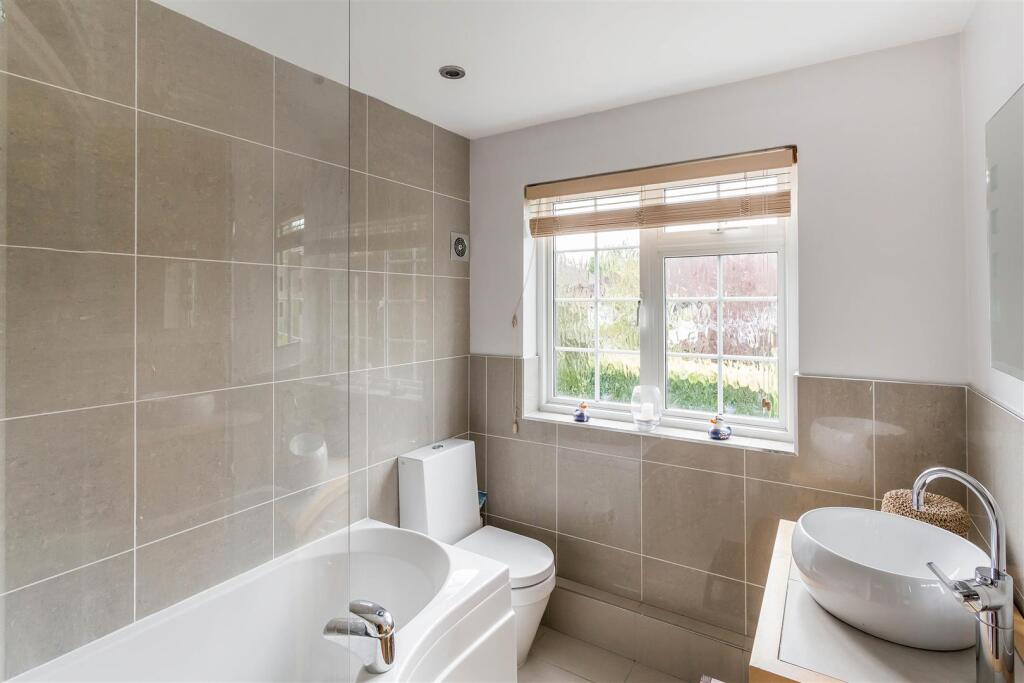 family bathroom.jpg