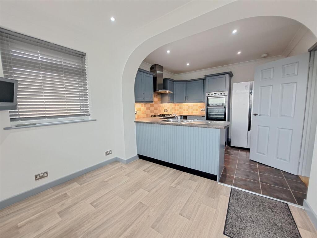 Kitchen/Breakfast Room