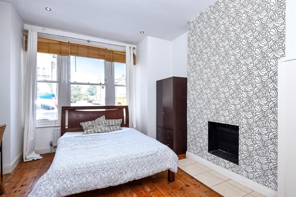 Front Bedroom.jpg
