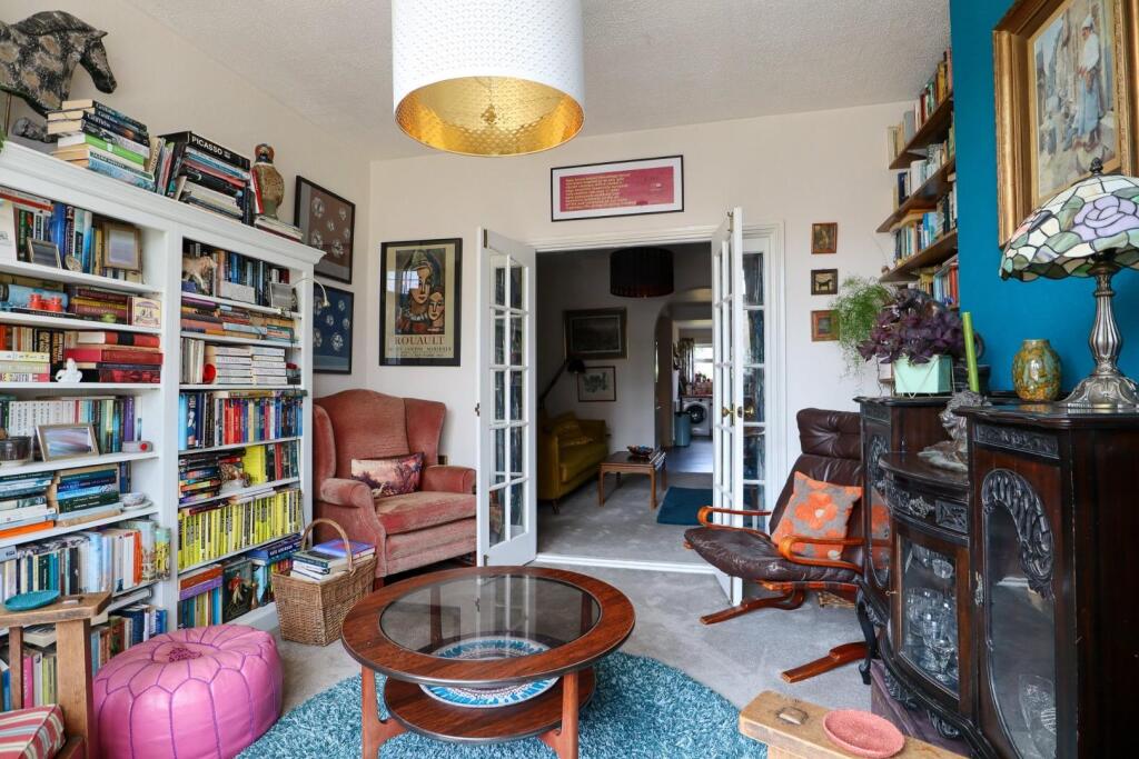 Sitting room (2).jpg