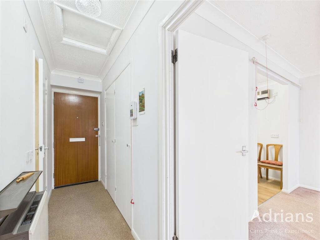 ENTRANCE HALL