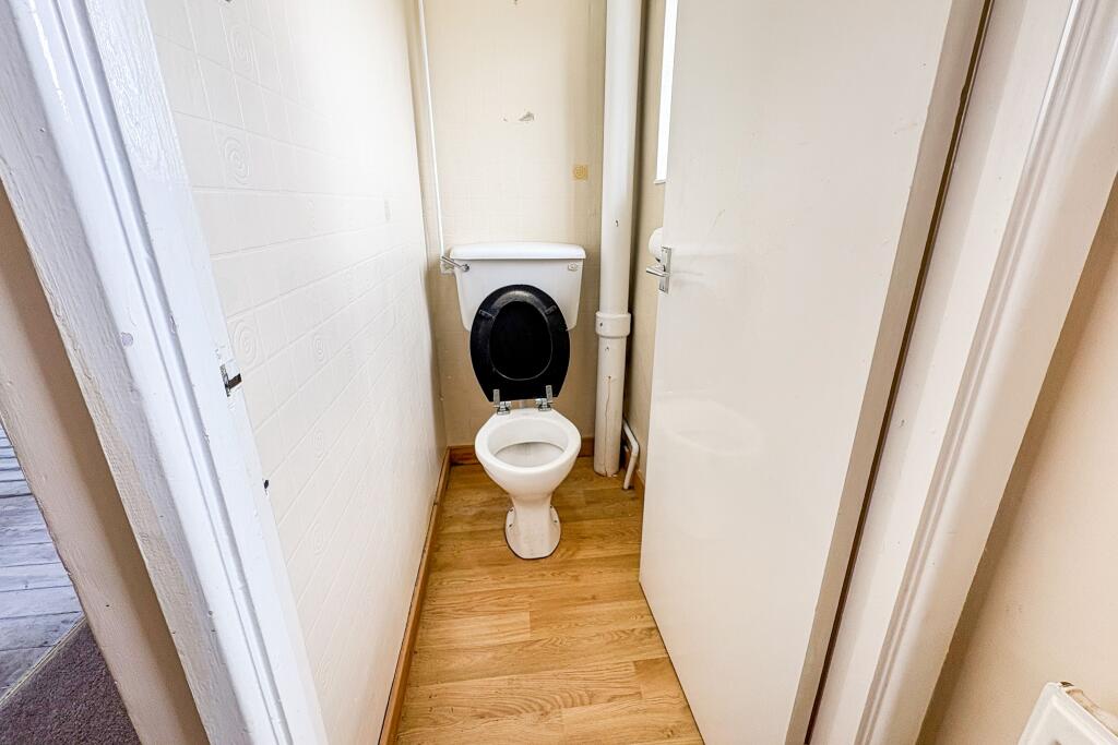 12 Oliver Avenue, Corsham, Wiltshire, SN13 0AJ