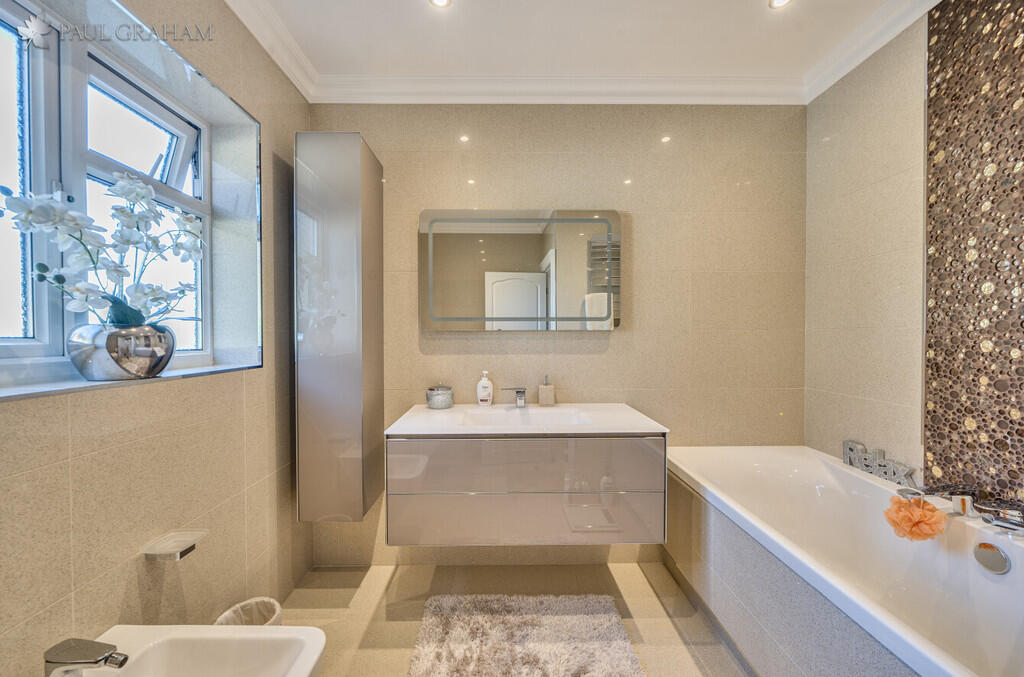 02d77bc1-1969-48a...