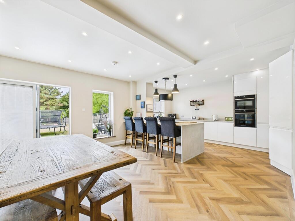 Kitchen/Dining/Family