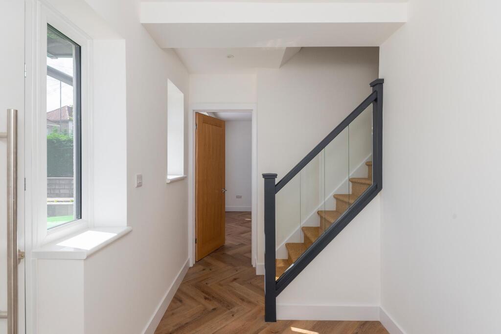 4H2LBH - Hallway A.jpg